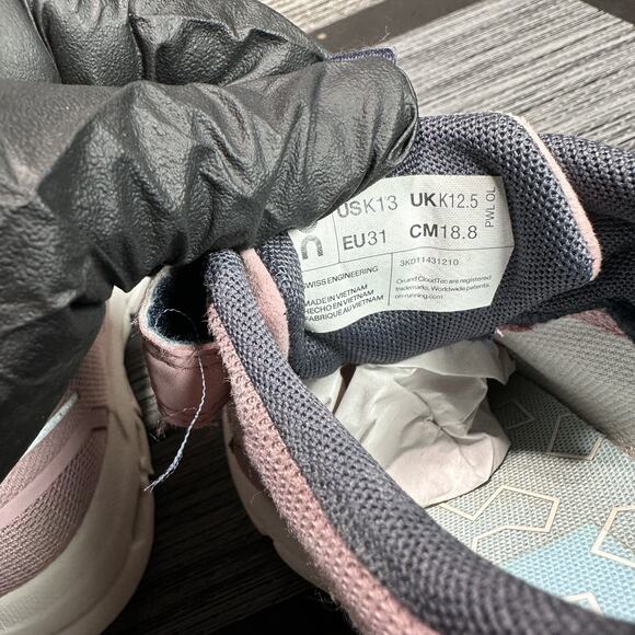 On Cloud Play Sneakers Kids Shoes Size K13 Pink Zephyr White 3KD11431210 - Picture 11 of 16